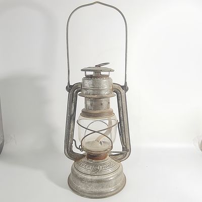 עששית וינטאג', פריט אספנות ייחודי, תוצרת מערב גרמניה, חתומנה, נראית במצב מצוין, גובה כ 25 ס"מ