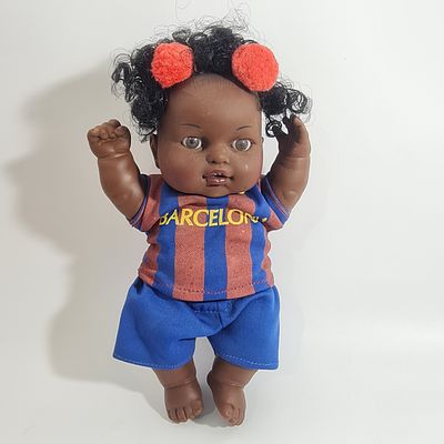 בובת פלסטיק איכותית, ברצלונה, חתום J.BERNA, מצב מצוין, גובה כ 25 ס"מ