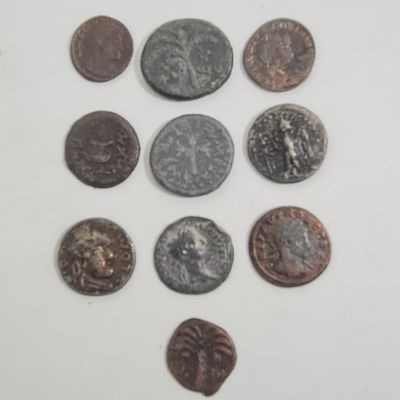 10 רפליקות של מטבעות עתיקים, ממתכות שונות