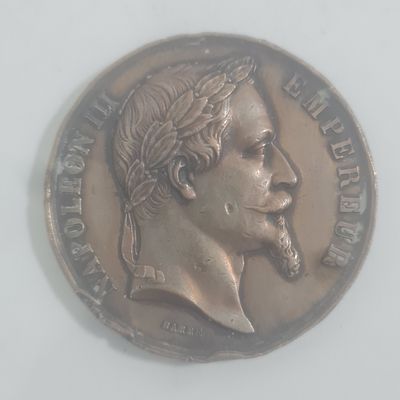 מדליה נחושת נפוליאון ה 3, כיתוב : 1868, ישנן מספר מכות, קוטר כ 4 ס"מ