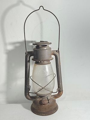 עששית וינטאג', פריט אספנות ייחודי, גבוהה ומרשימה, חברת גלובוס GLOBUS, חתומה, גובה כ 30 ס"מ.