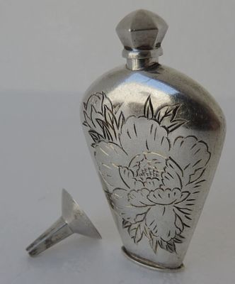 JAPANESE - JAPANESE STERLING SILVER Mitsukashi 950 PERFUME BOTTLE WITH ORIG BOX. JAPANESE STERLING 