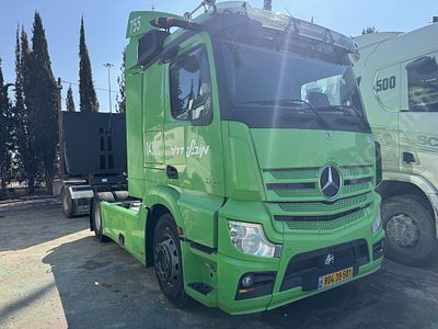 מרצדס אקטרוס מודל 2020. יד נוכחית: ראשונה, בעלות נוכחית: חברה. תיבת הילוכים: אוטומטי
צבע: ירוק 