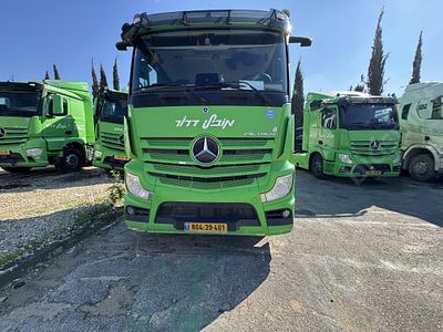 מרצדס אקטרוס מודל 2020. 304,167 ק"מ, יד נוכחית: ראשונה, בעלות נוכחית: חברה. תיבת הילוכים: 