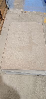 1 x cream beige hessian back floor rug 55inch x 39 inch new item