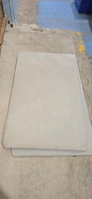 1 x grey hessian back floor rug 55 inch x 39 inch
