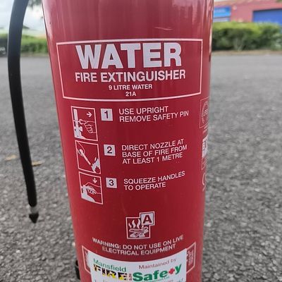 9 Litre Serviced Water fire extinguisher.
