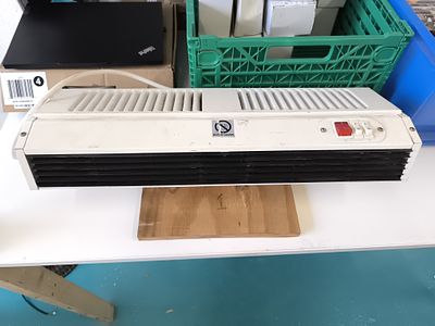 Four Eterna SH3WH 3kW Air Curtain Wall Heaters. A lot of four Eterna SH3WH 3kW Air Curtain Wall 