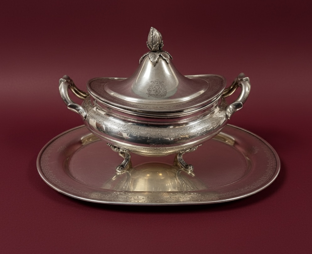 Leiloeira Soares & Mendon&ccedil;a | Auction 5/2025 | Antiques and Works of Art