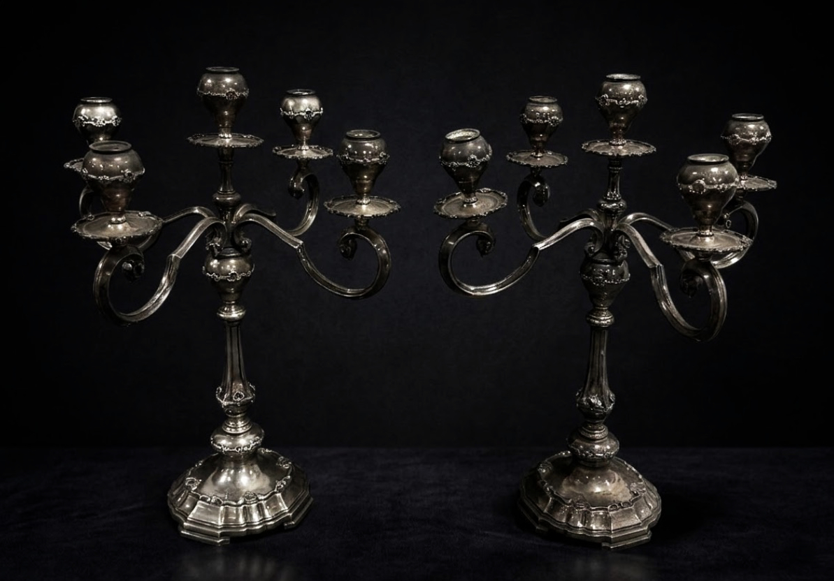 Leiloeira Soares & Mendon&ccedil;a | Auction 1/2026 | Antiques & Works of Art