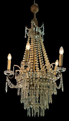 D. Maria style chandelier, made of metal, with glass and crystal pendants, with 5 arms. Height 0.80.