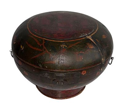 Old Chinese lunch box, painted wood, polychrome decoration with figures and other motifs. 