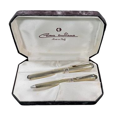 Pen and ballpoint pen set, Cesare Emiliano, in 925,000 silver. With its case, defective.