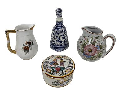 2 Jarros, 1 garrafa e 1 caixa, de faiança e porcelana, decoração policromada com figuras e 