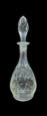 Garrafa de cristal lapidado. Alt. 0,32.