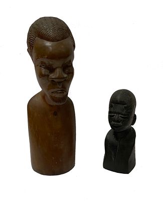 2 Busts of men, wooden sculptures. African art. Height 0.31 and 0.18.