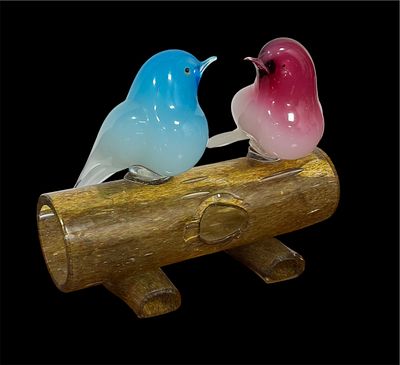 Pair of birds on a tree trunk, in Murano glass. Length 0.20.