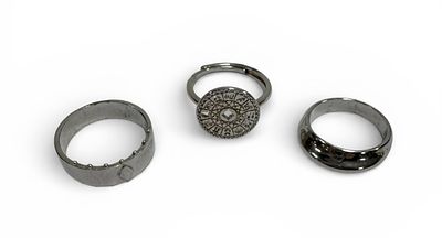 3 silver rings with hallmarks in effect and eagle – Lisbon (1985-2015). Sizes 17 and 14.