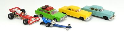 Lot 5 Vintage Small Toy Cars. Fine lot of 5 vintage toy cars.Two Lionel plastic cars - 4,5" 