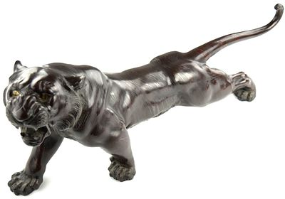 19th Century Large Japanese Okimono Bronze Tiger Sculpture. Very fine large Meiji period 