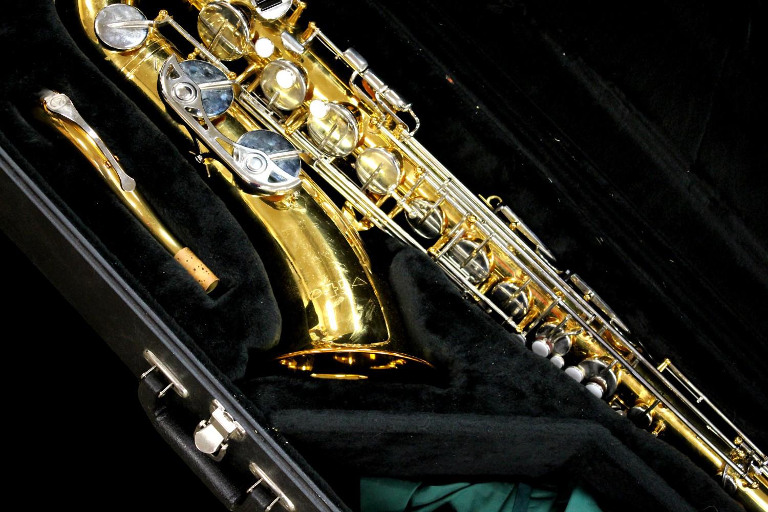 Very Fine Vito Tenor Saxophone Made in Japan