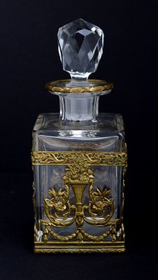 Very Fine Antique Ormolu Bronze Mounted Etched Glass French Perfume Scene Bottle. Very fine 