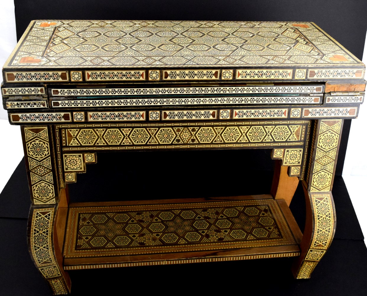 PROFUSELY INLAID SYRIAN MIDDLE EASTERN GAME TABLE