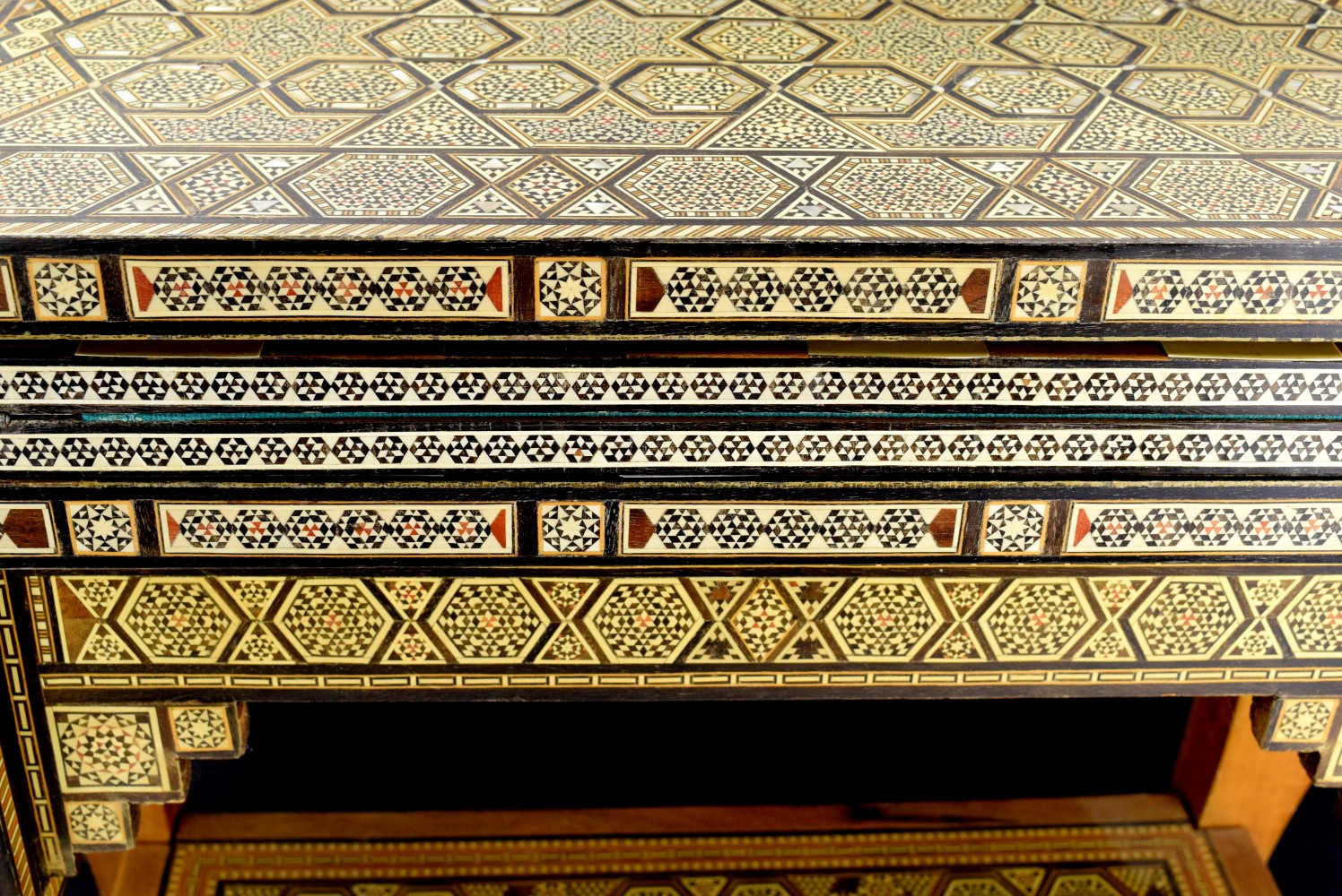 PROFUSELY INLAID SYRIAN MIDDLE EASTERN GAME TABLE
