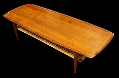 Danish Coffee Table Designed By Poul Jensen For Selig. Great Mid-century Design With Turned 