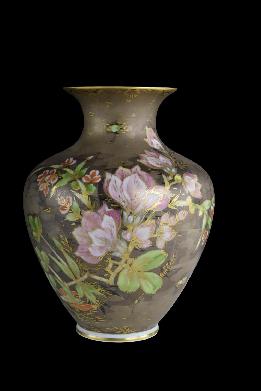 Early 20th Century Rosenthal Vase Hand-painted Floral Gold Motif By Walter Mutze Traumland