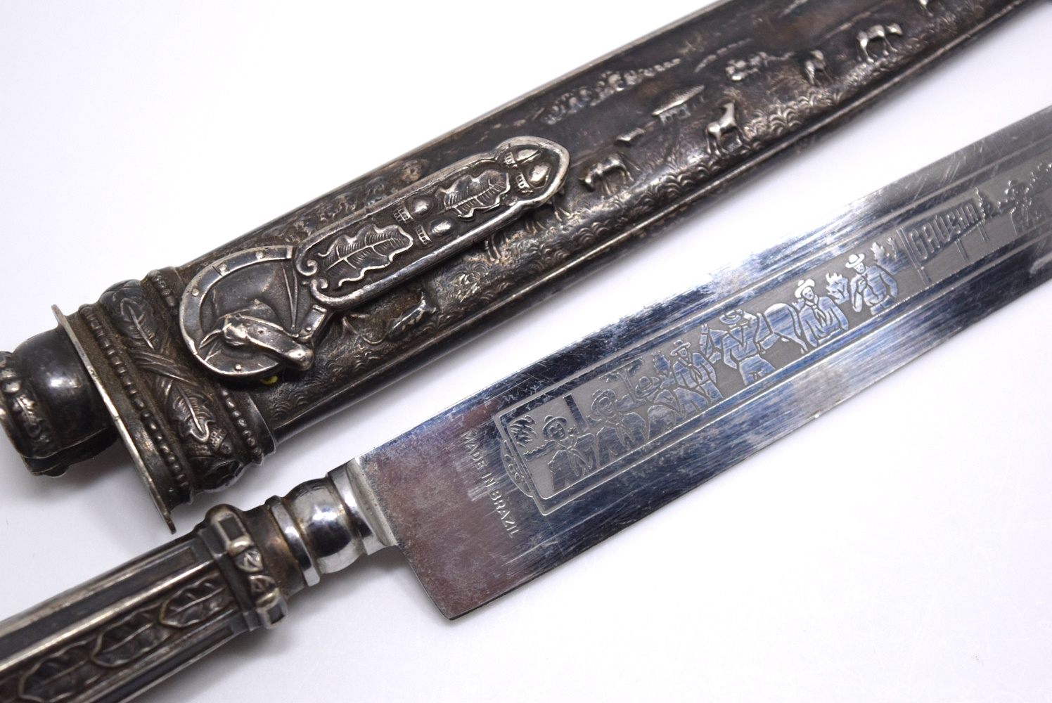 UNUSUAL SILVER MOUNTED GAUCHO KNIFE OF SOUTH AMERICAN ARGENTINA/BRAZIL COWBOYS