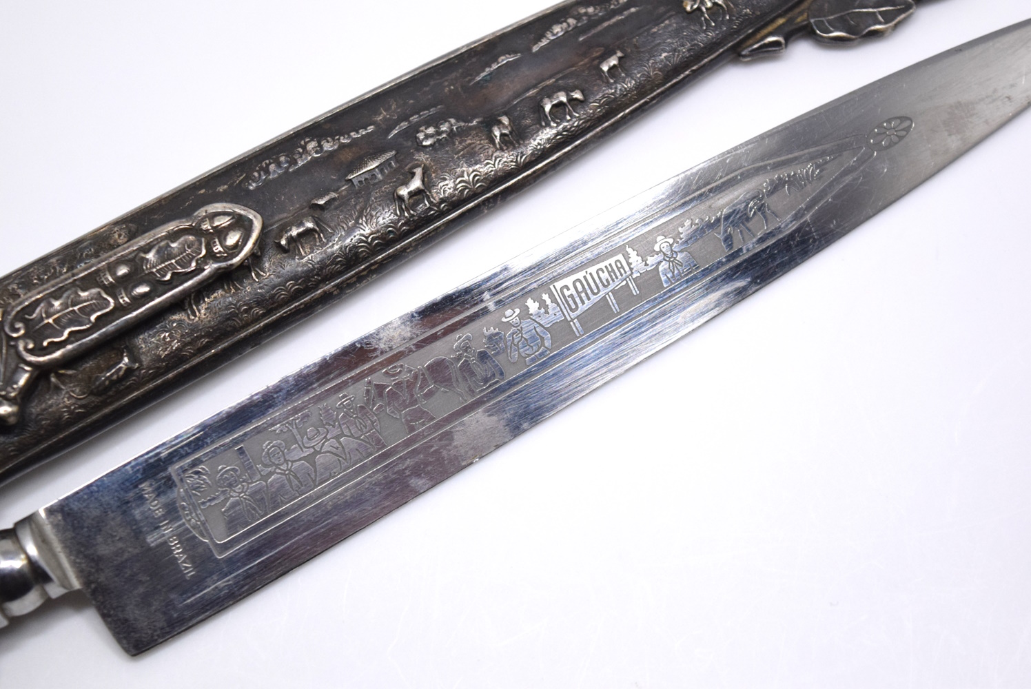 UNUSUAL SILVER MOUNTED GAUCHO KNIFE OF SOUTH AMERICAN ARGENTINA/BRAZIL COWBOYS