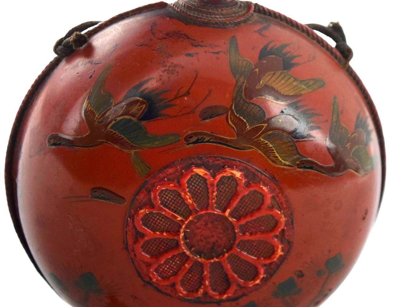 Edo Period Japanese lacquered powder flask