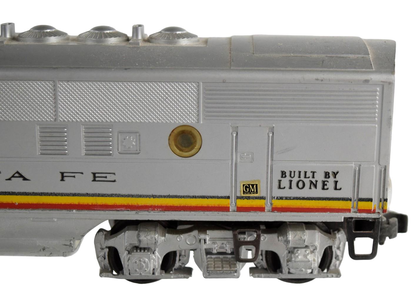 Vintage Lionel Santa Fe 2333-20 Diesel F3 Locomotive With 2343 Unit