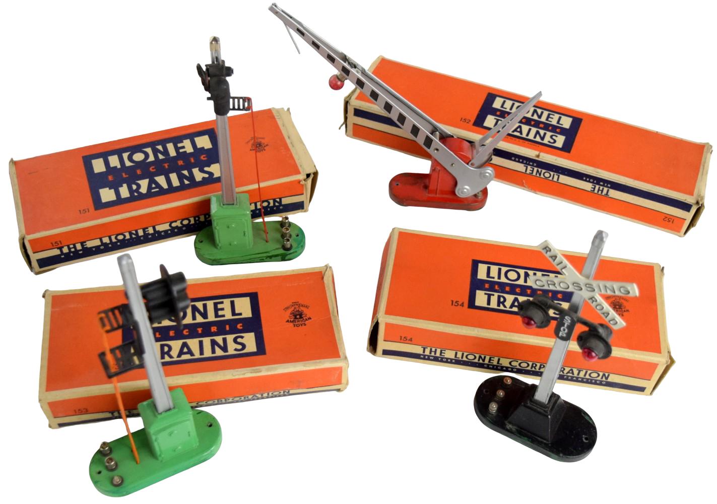 Postwar Lionel Vintage Assorted Rail Road Accessories 151, 152, 153 and 154