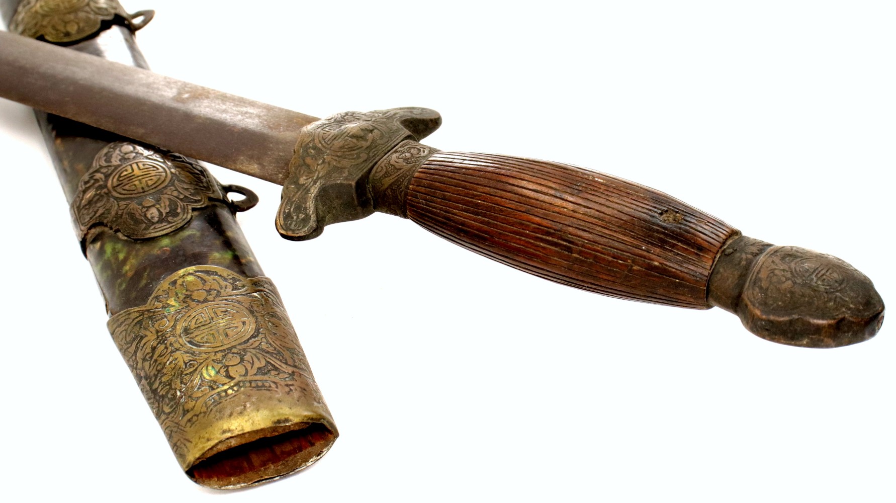 CHINESE 19TH C. TO BOXER REBELLION ERA WARRIOR'S JIAN SWORD WITH ENGRAVED BRASS MOUNTS