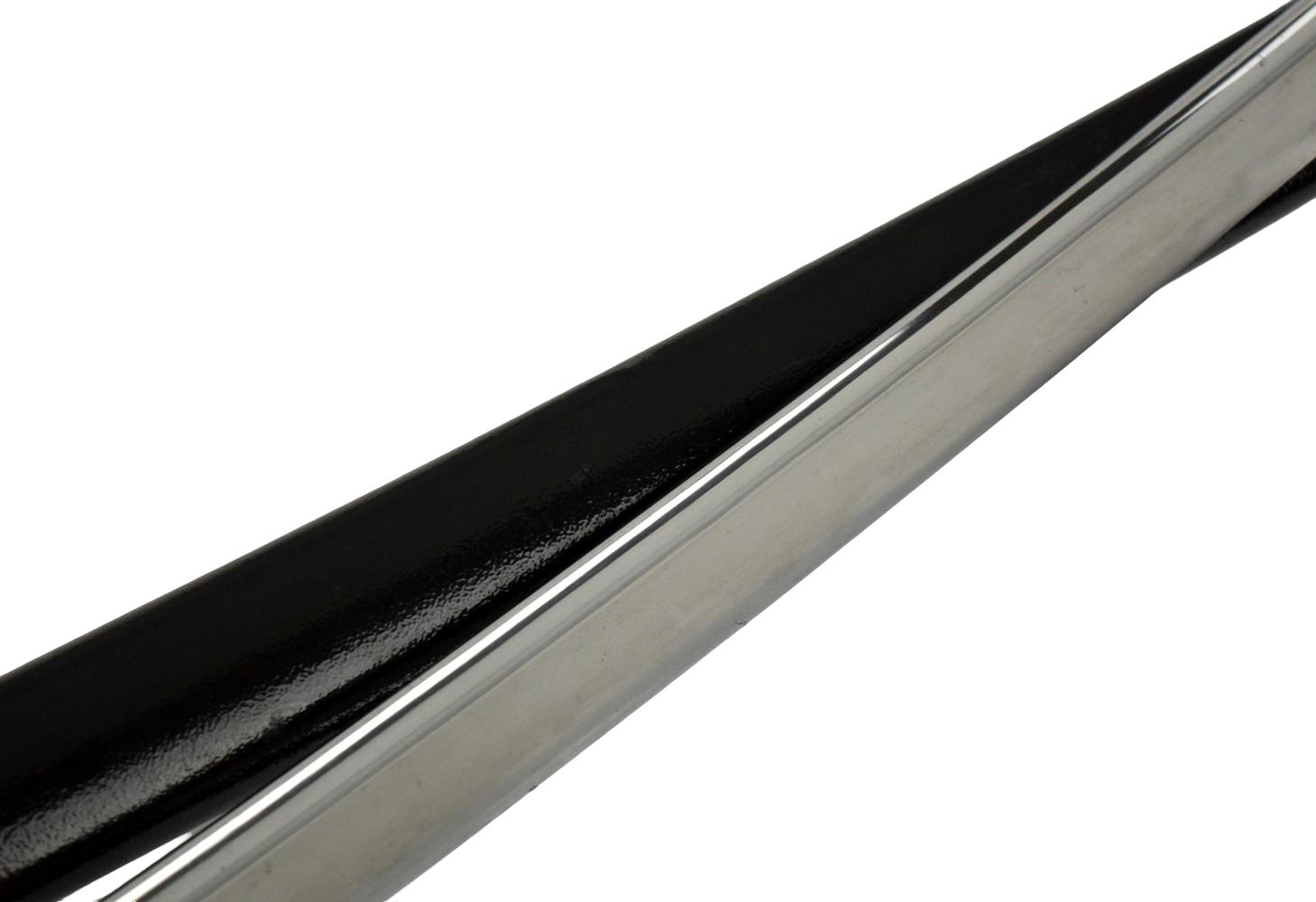 Early 1600's Shinto katana, 29 inch length of cutting edge, signed Dewa Daijo Fujiwara Kunimichi