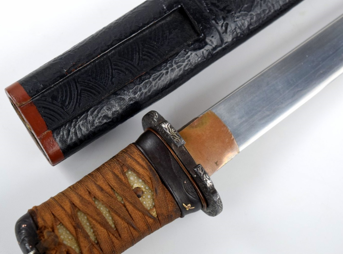 Lovely 18th C. Japanese Samurai TANTO Dagger with Silver & Gilt Copper Inlaid Mounts and a Nice Blade with Active Patterns