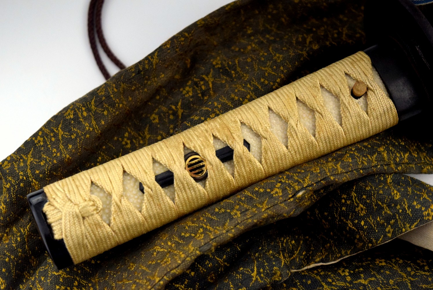 Nice Edo Period Japanese Samurai Wakizashi Sword, Mumei Koto or Shinto Blade, Nice Mounts, Wild Hamon Temper Line.