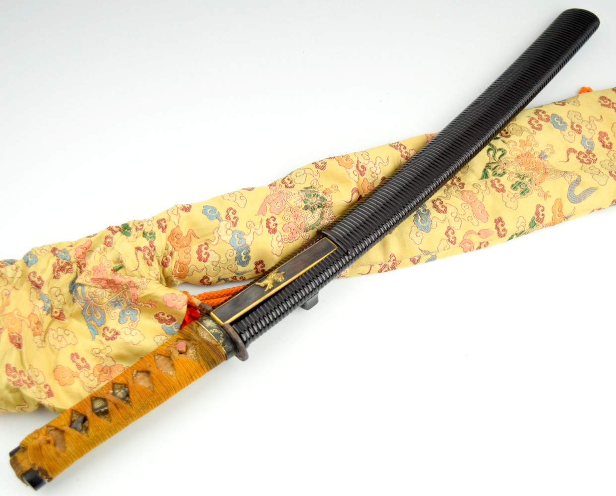Nice Edo Period Japanese Samurai SHOBU ZUKURI Wakizashi Sword Dagger, Mumei KOTO era Blade. Nice Mounts, Signed Kozuka Knife.