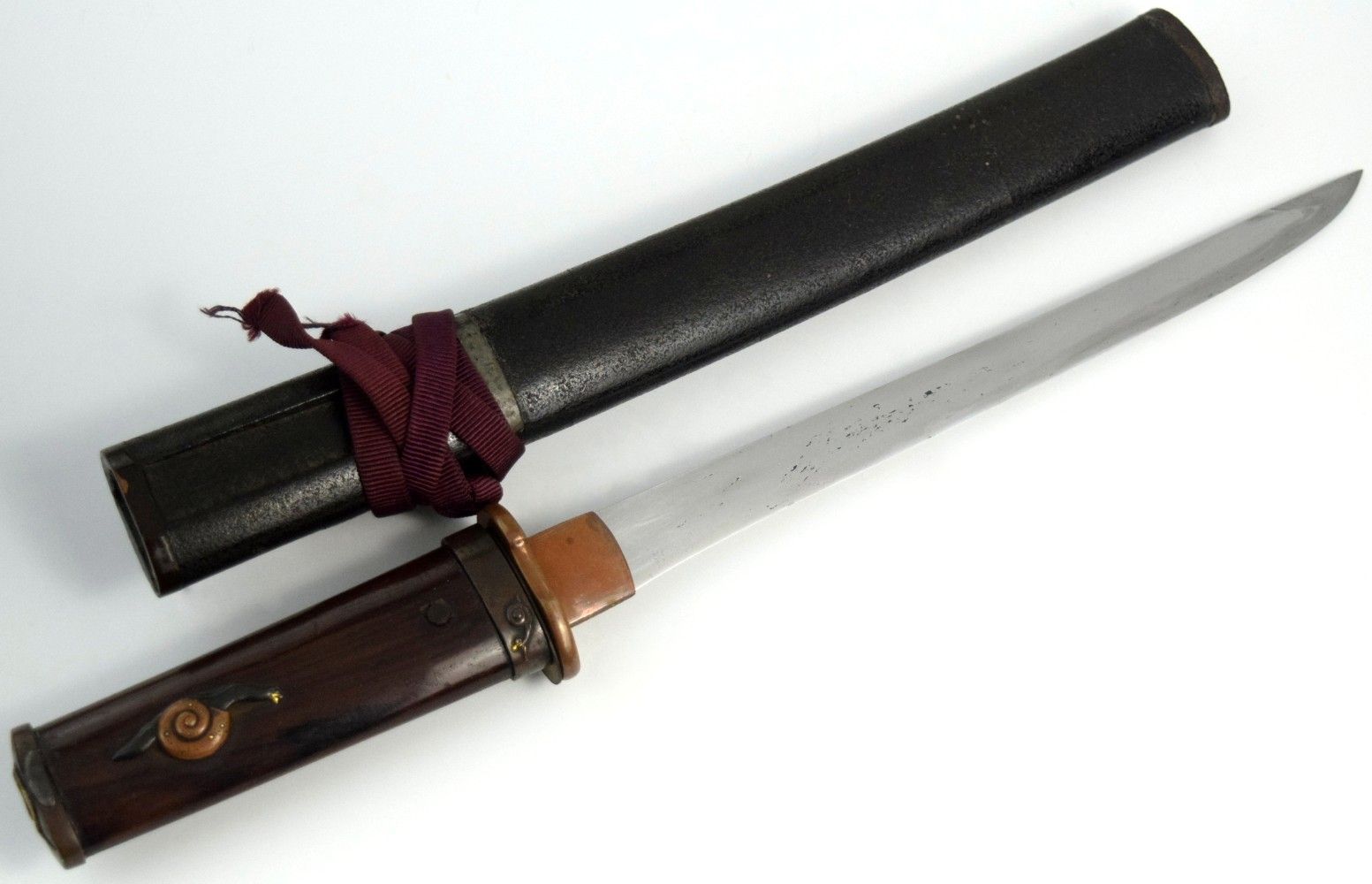 Very Nice KOTO era Japanese Samurai YOROIDOSHI-TANTO Dagger, Lovely Matching Large Snail Mounts, Thick Mumei Blade with Active Hamon & Grain