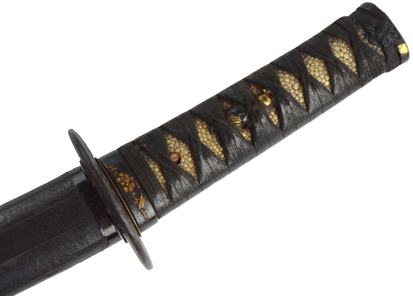 JAPANESE EDO WAKIZASHI KOSHIRAE WITH DECORATED IRON TSUBA