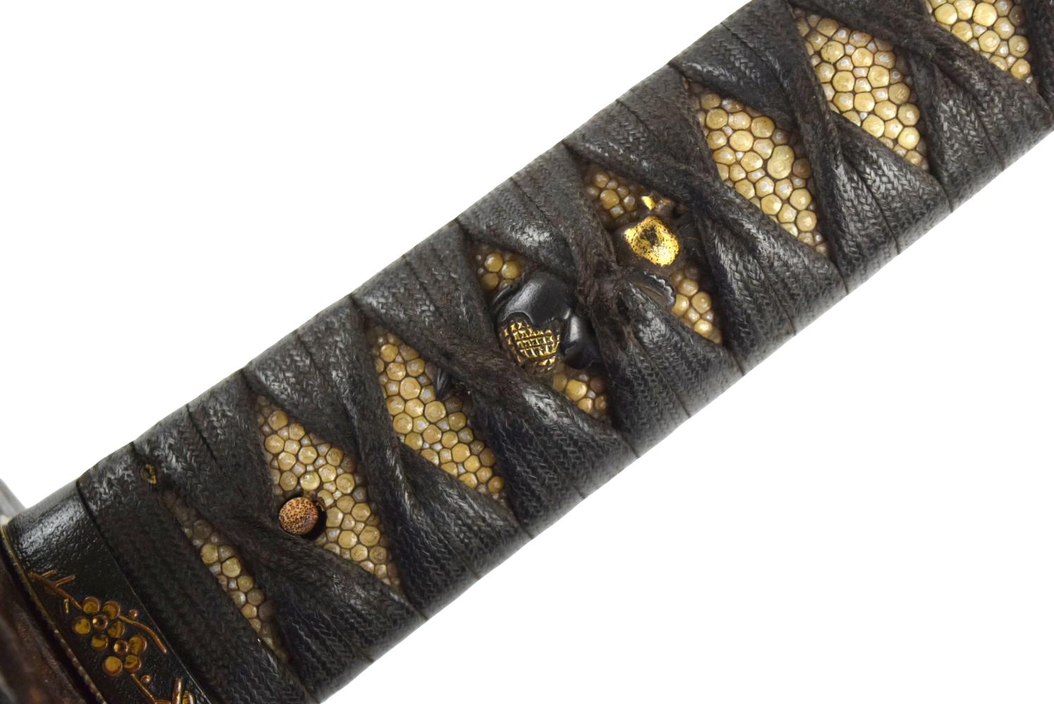 JAPANESE EDO WAKIZASHI KOSHIRAE WITH DECORATED IRON TSUBA