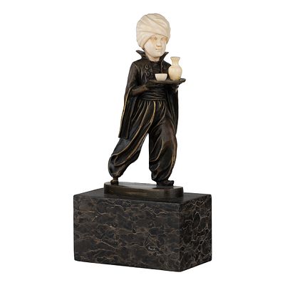 Скульптурная композиция &laquo;Молодой паж&raquo;. Франция, скульптор Фердинанд Прайс, 1920-е гг. 
Бронза 