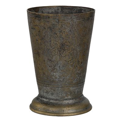 Латунная стопа с российским гербом. Урал(?). Третья четверть XVIII в. 
Латунь, резьба, лужение. 
