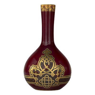 Ваза в цвете &laquo;медный рубин&raquo;. Санкт-Петербург, ИФЗ, 1889 г. 
Фарфор, роспись, цировки золотом. 
