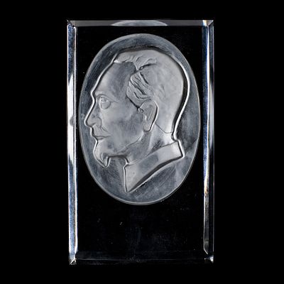 Мемориальное пресс-папье &laquo;Дзержинский&raquo;. Гусевский стекольный завод имени Ф.Э. Дзержинского, 1967 