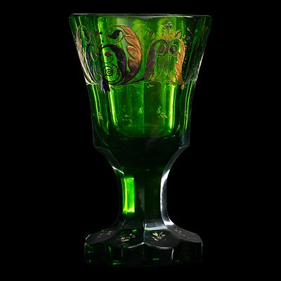 Бокал гранный с золотым орнаментом в готическом стиле. Пензенская губерния, Бахметевский завод. 