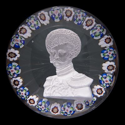 Пресс-папье с портретом Александра II в форме Эриванского карабинерного полка. Санкт-Петербург 