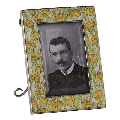 Серебряная рамочка с живописной эмалью. Москва, фирма &laquo;Болин&raquo;, мастер Константин Линке 